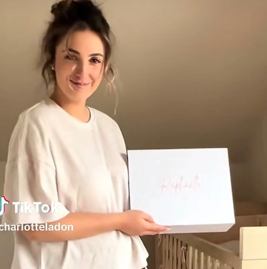 Een gepersonaliseerde giftbox als blijvende herinnering voor Raphaella