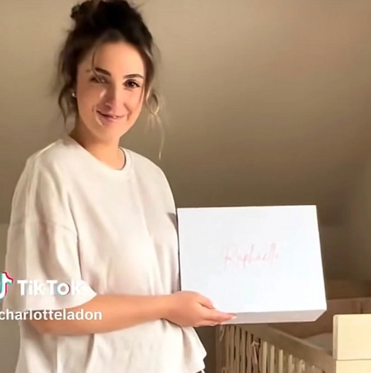 Een gepersonaliseerde giftbox als blijvende herinnering voor Raphaella